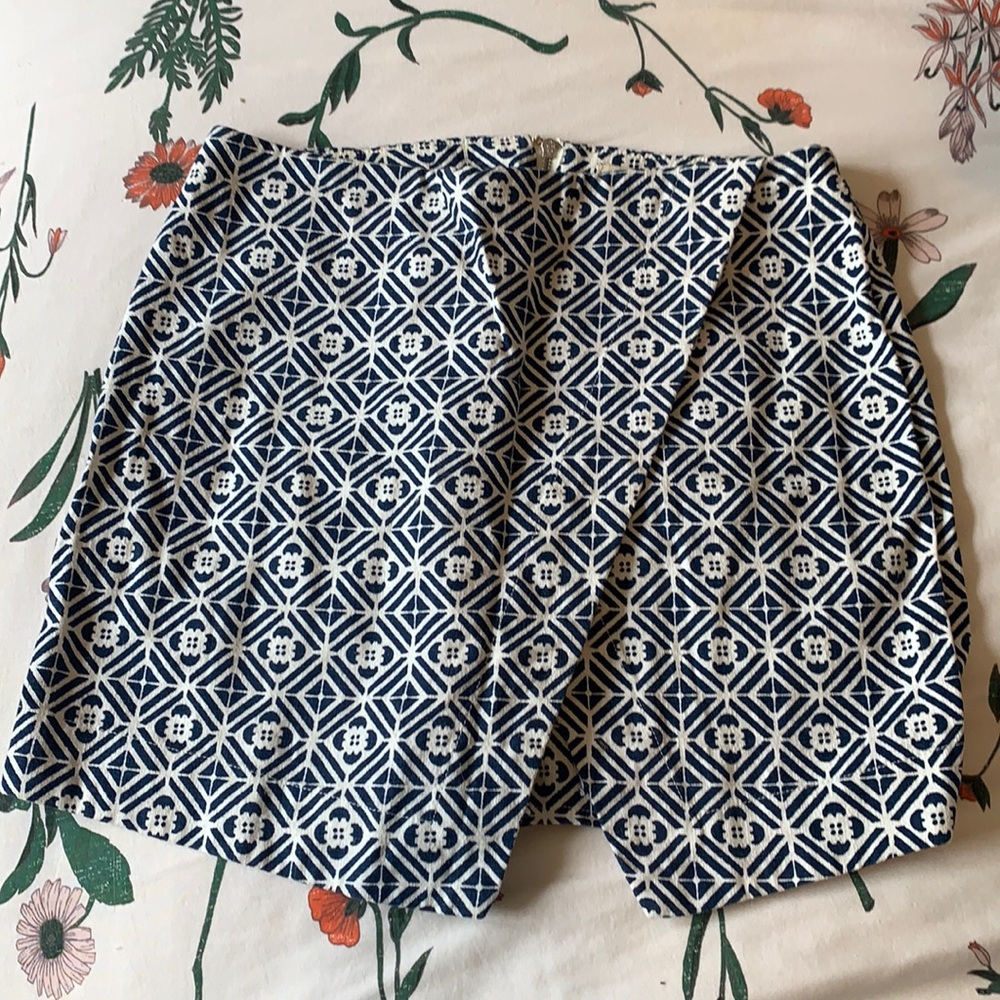 Blue and White Patterned Hollister Skort